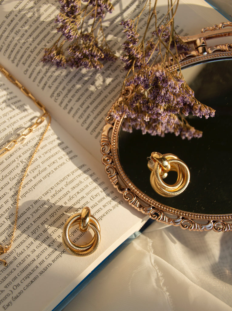 Embracing the Beauty of Autumn: Jewellery That Captures the Essence of the Season